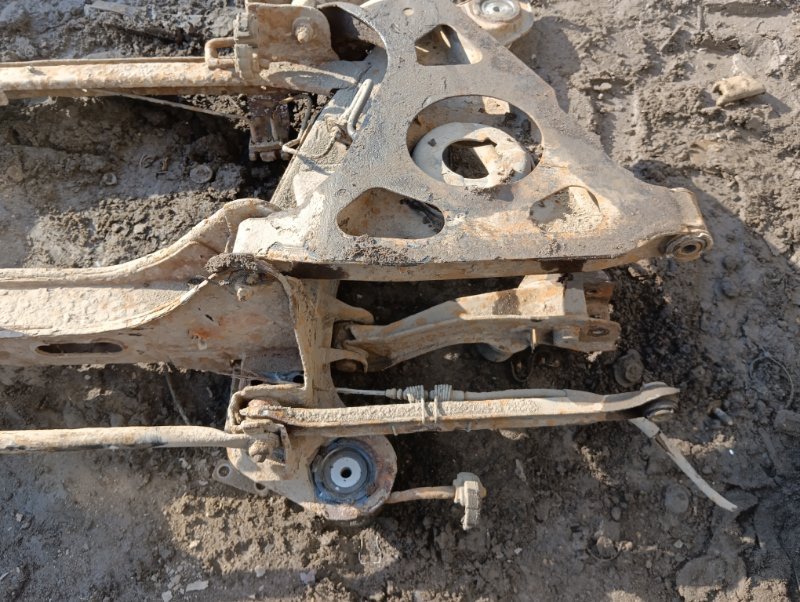 Балка задняя