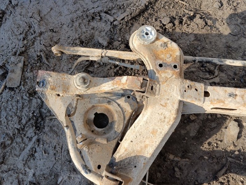 Балка задняя