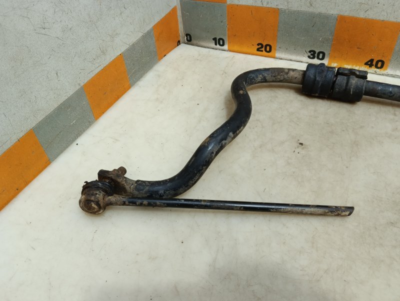 Стабилизатор передний