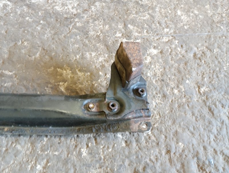 Балка передняя продольная