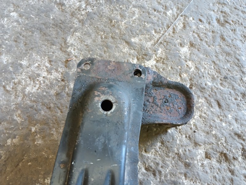 Балка передняя продольная