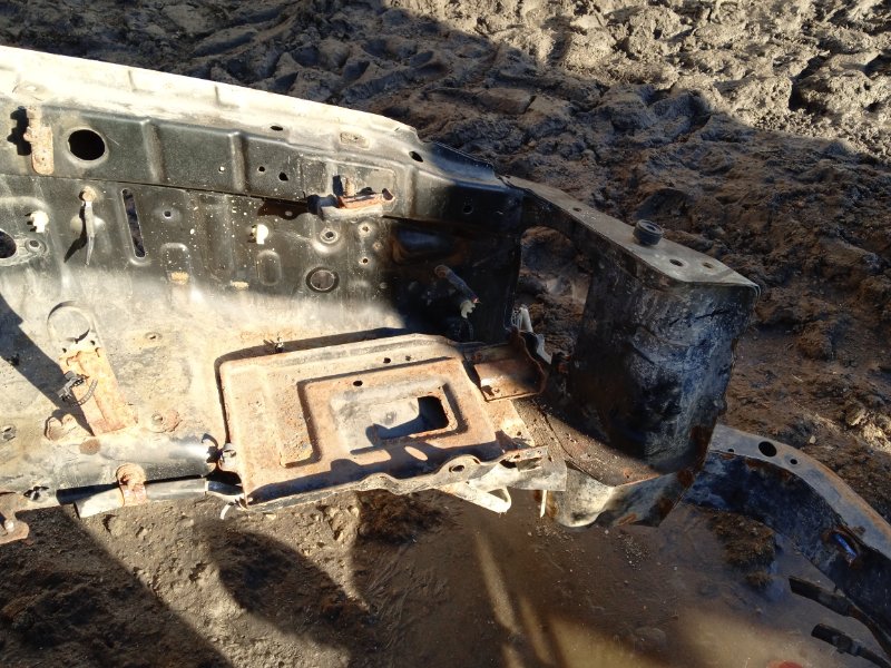 Лонжерон передний левый