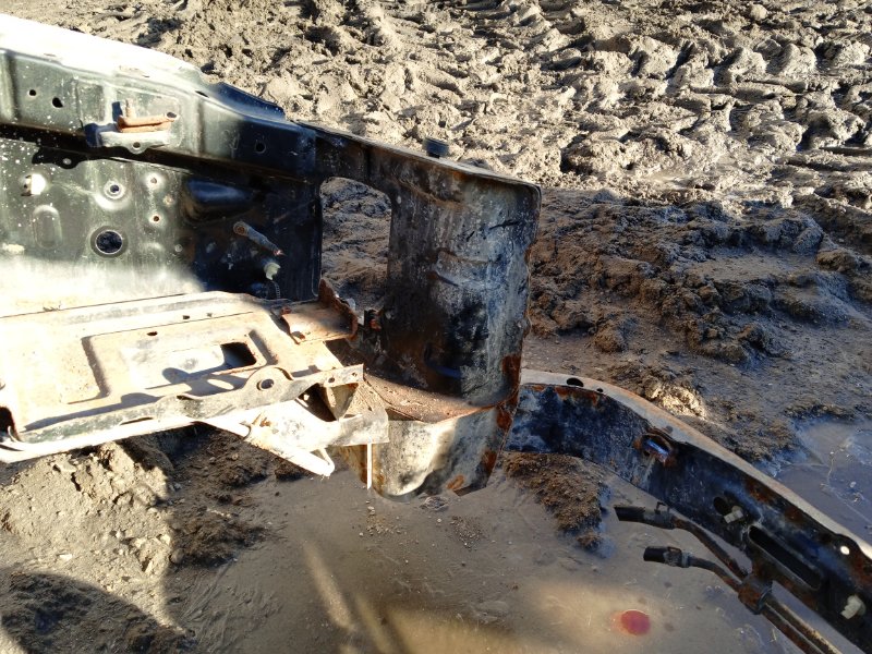 Лонжерон передний левый