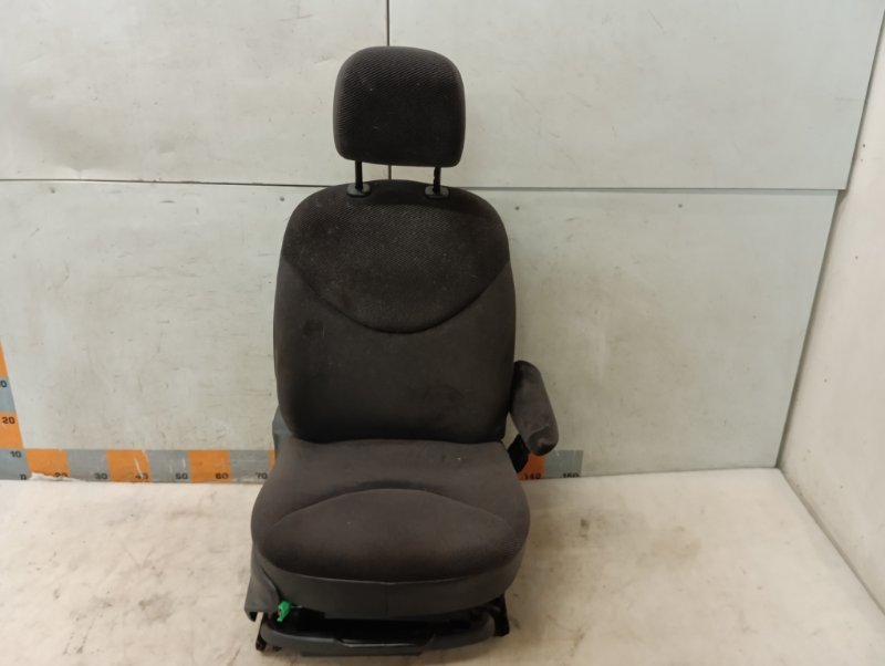 Сиденье переднее правое