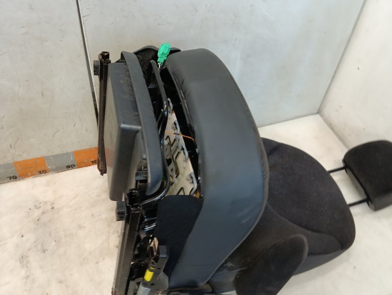 Сиденье переднее правое