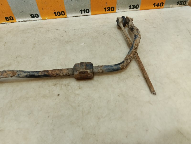 Стабилизатор передний