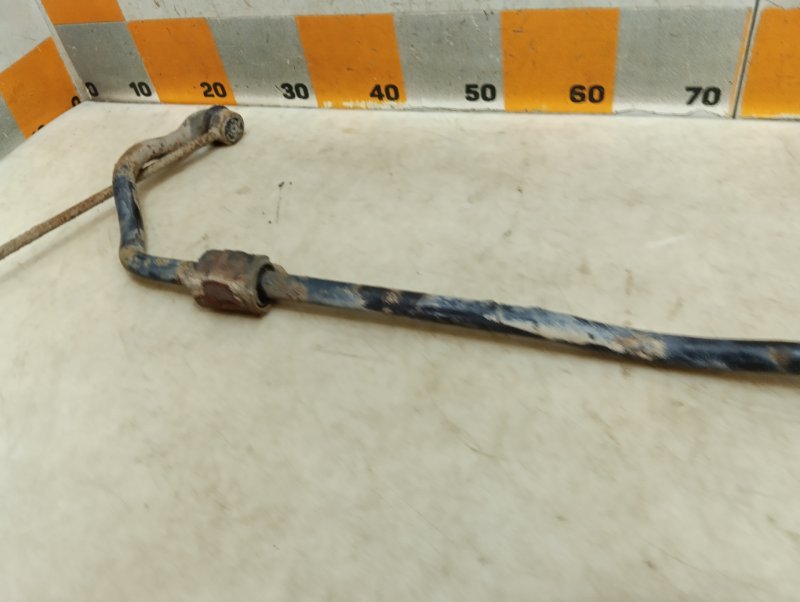 Стабилизатор передний