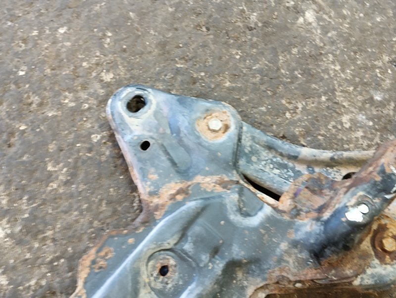 Балка подмоторная