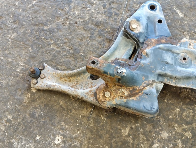 Балка подмоторная