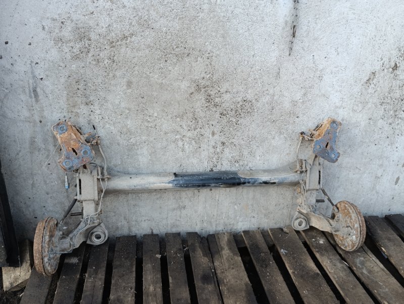 Балка задняя