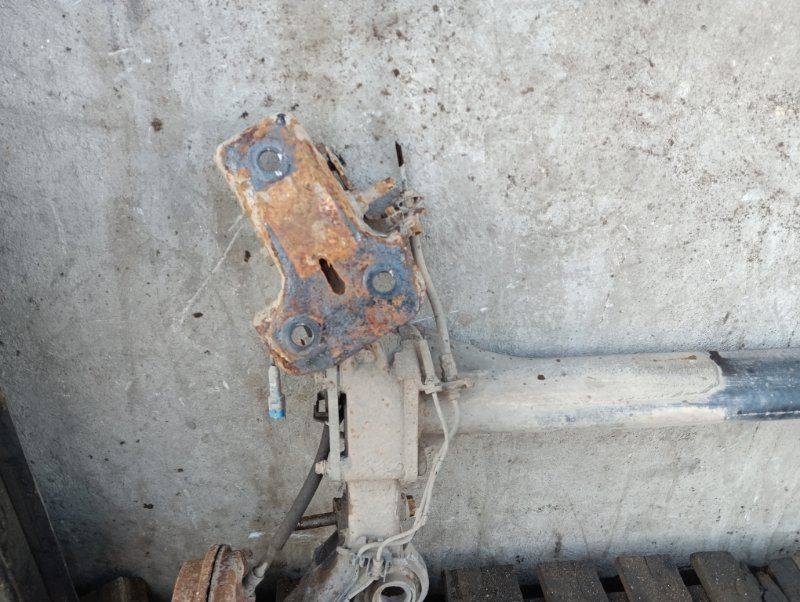 Балка задняя