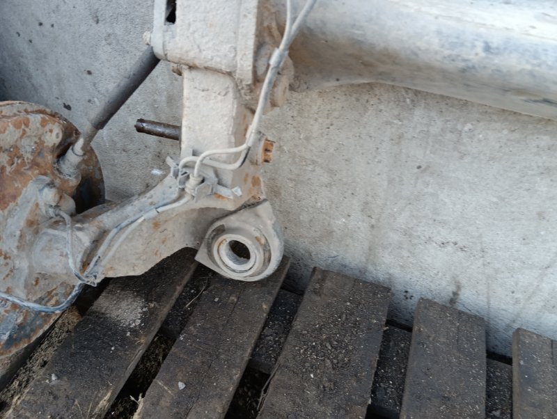 Балка задняя