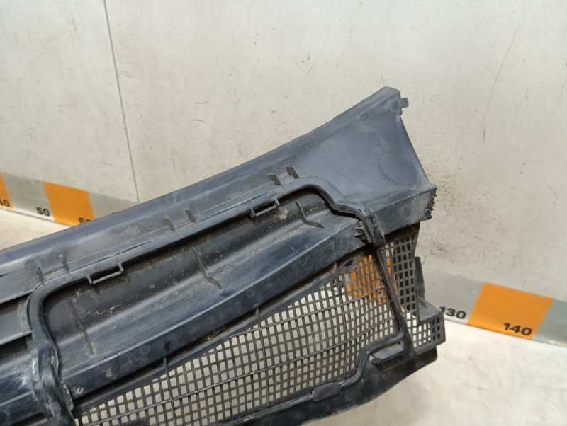 Решетка стеклоочистителей (Жабо)