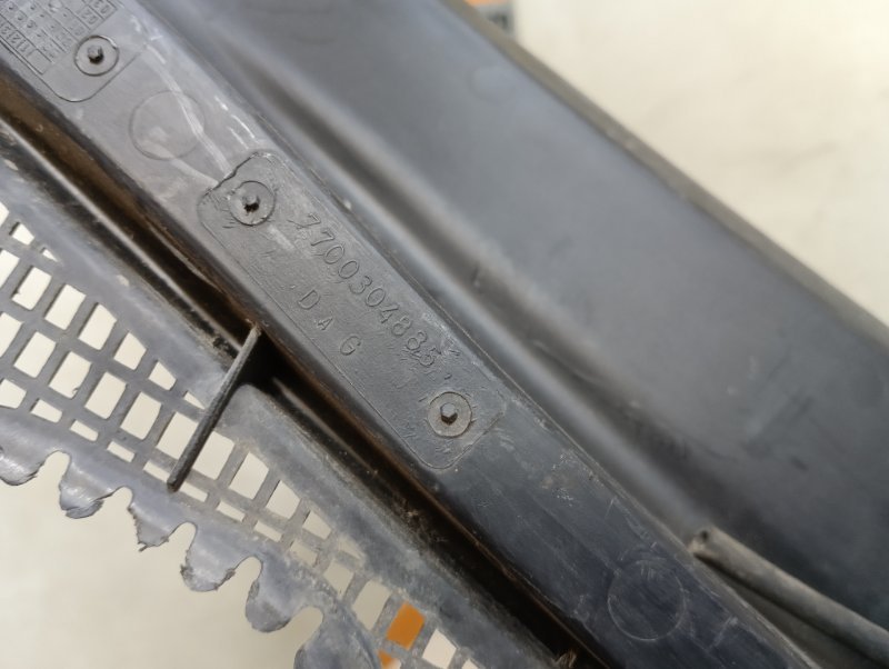 Решетка стеклоочистителей (Жабо)