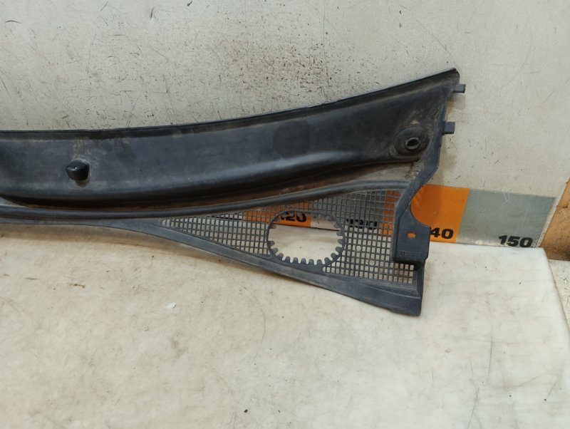 Решетка стеклоочистителей (Жабо)