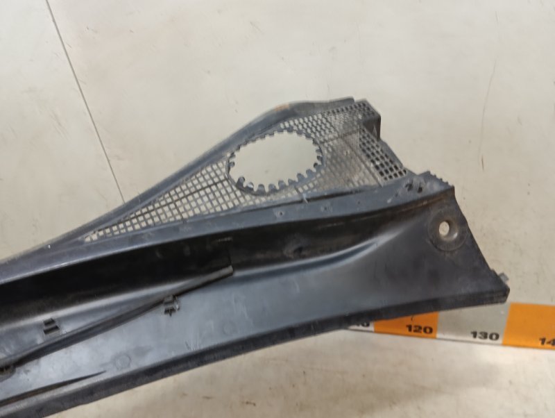 Решетка стеклоочистителей (Жабо)