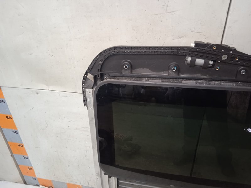 Люк в сборе электрический