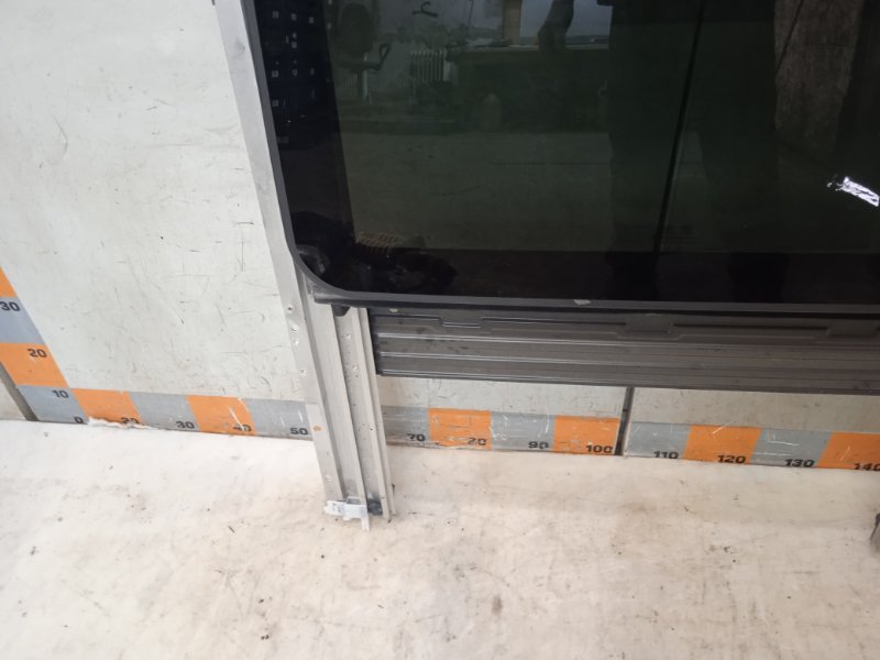 Люк в сборе электрический