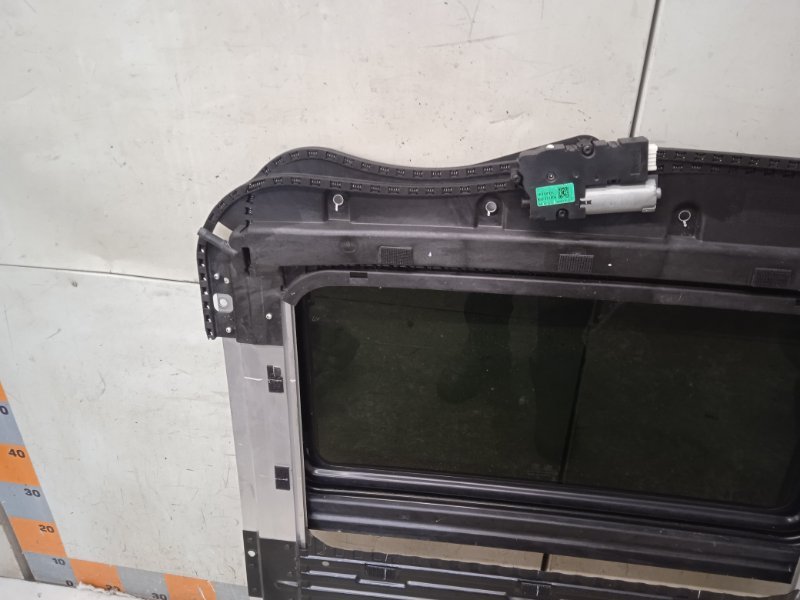 Люк в сборе электрический