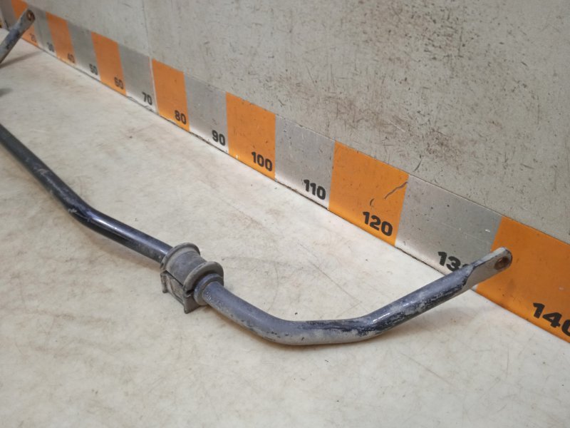 Стабилизатор передний