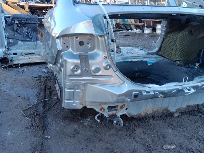 Кузовной элемент