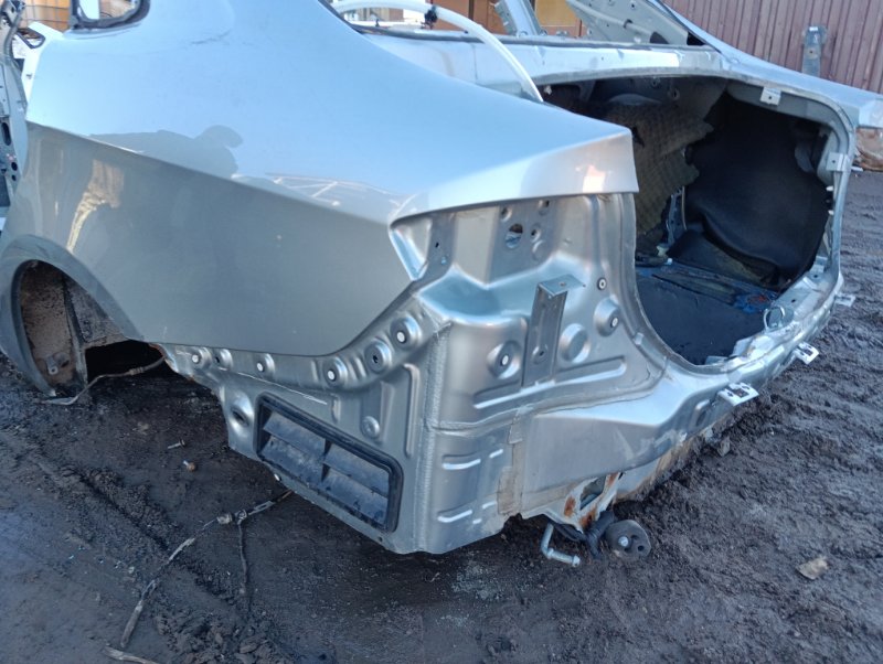 Кузовной элемент