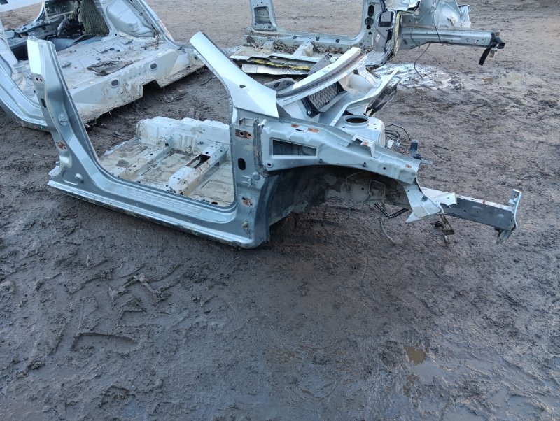 Лонжерон передний правый