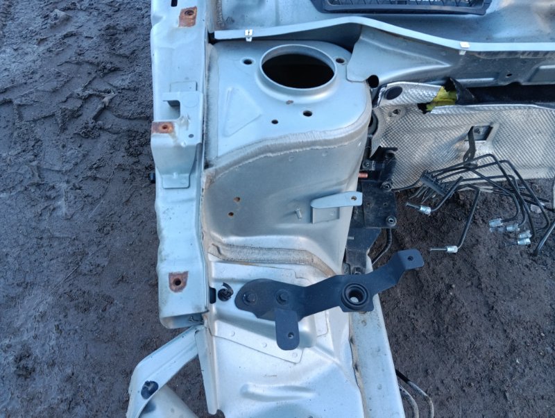 Лонжерон передний правый