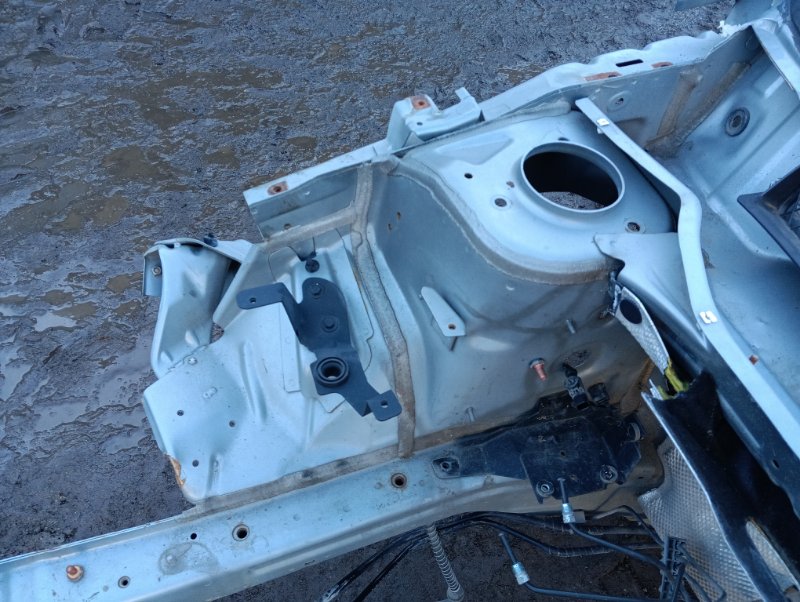 Лонжерон передний правый