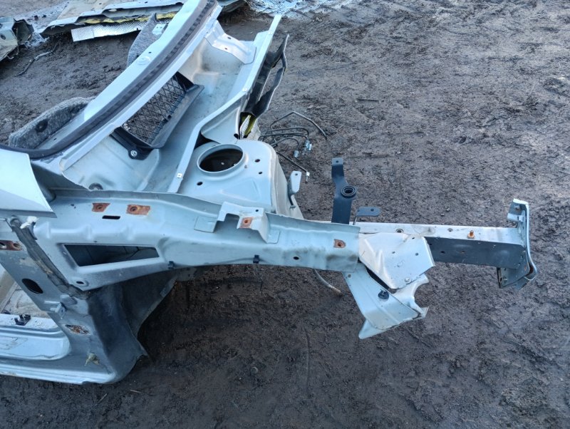 Лонжерон передний правый