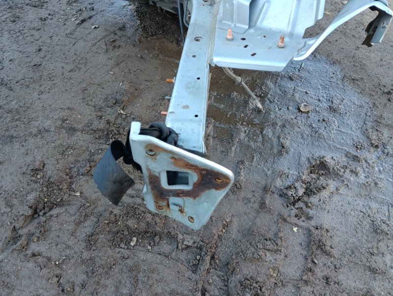 Лонжерон передний левый