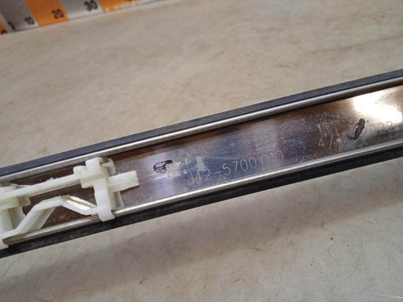 Молдинг крыши левый