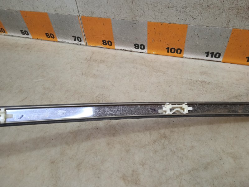 Молдинг крыши левый