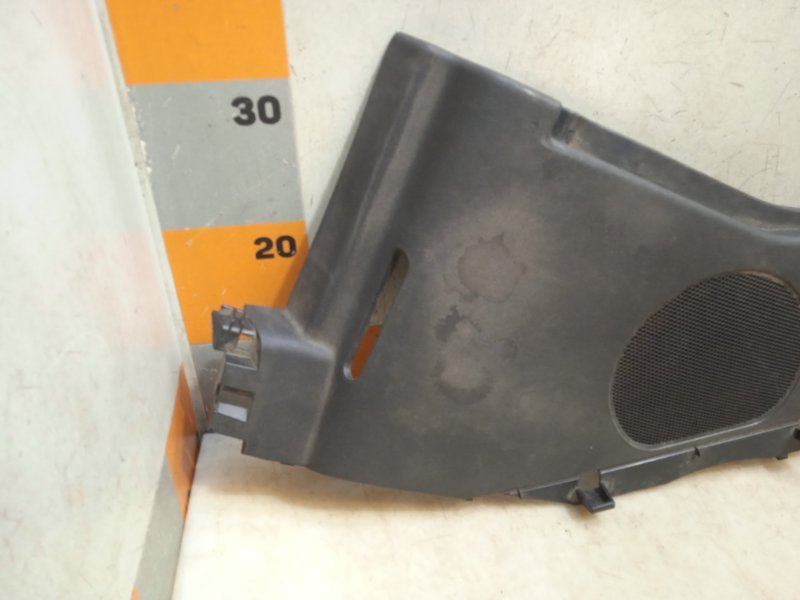 Держатель задней полки