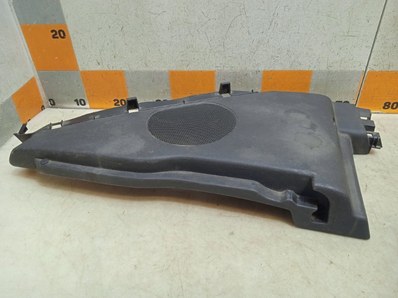 Держатель задней полки