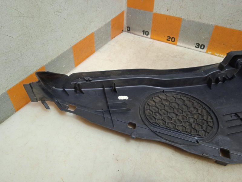 Держатель задней полки