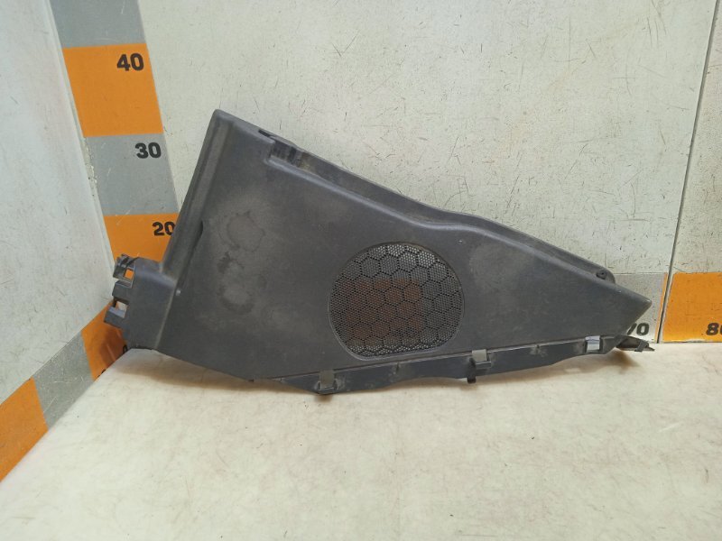 Держатель задней полки