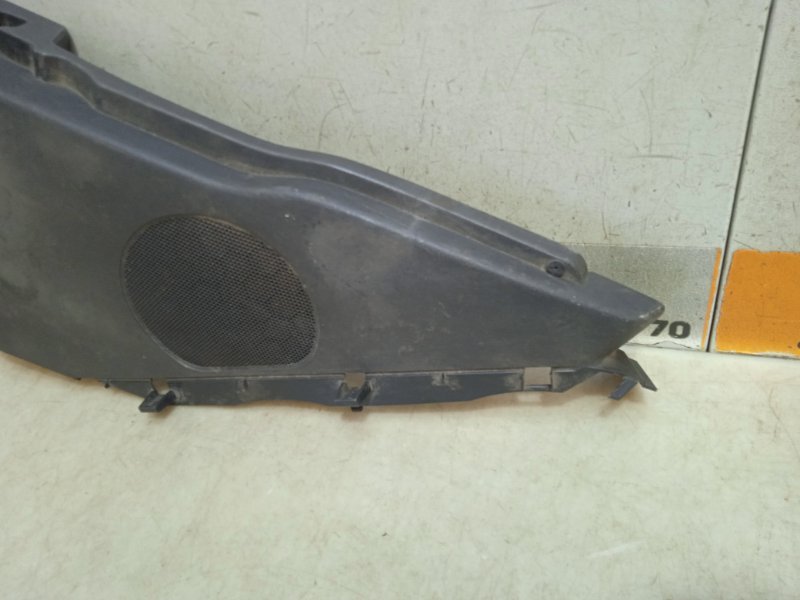 Держатель задней полки