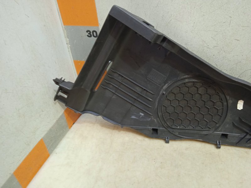 Держатель задней полки