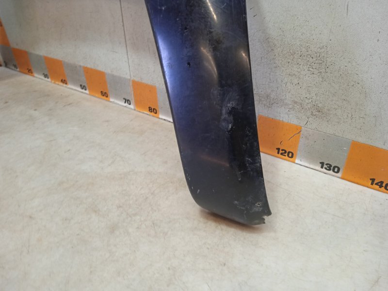 Накладка переднего крыла левого