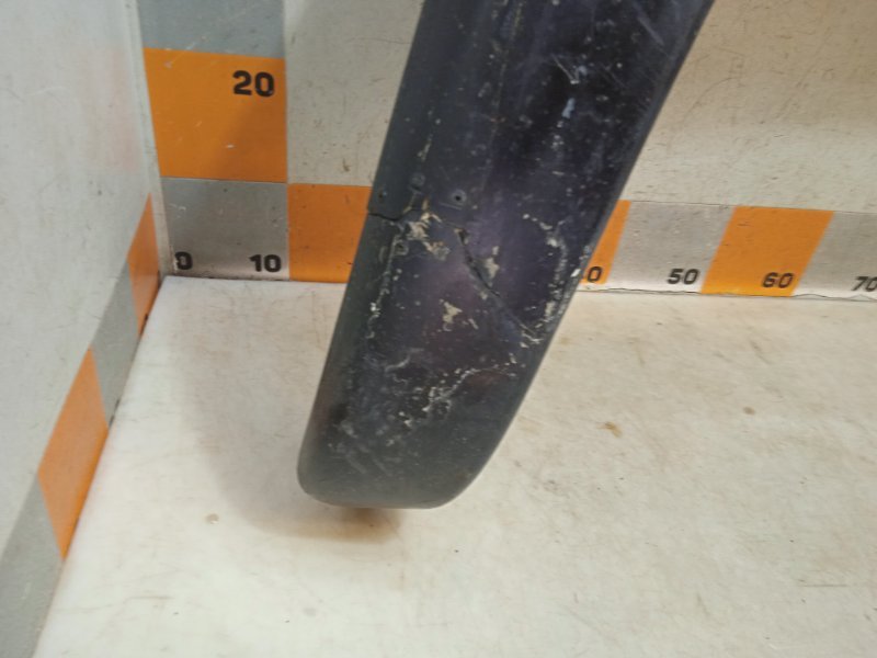 Накладка переднего крыла левого