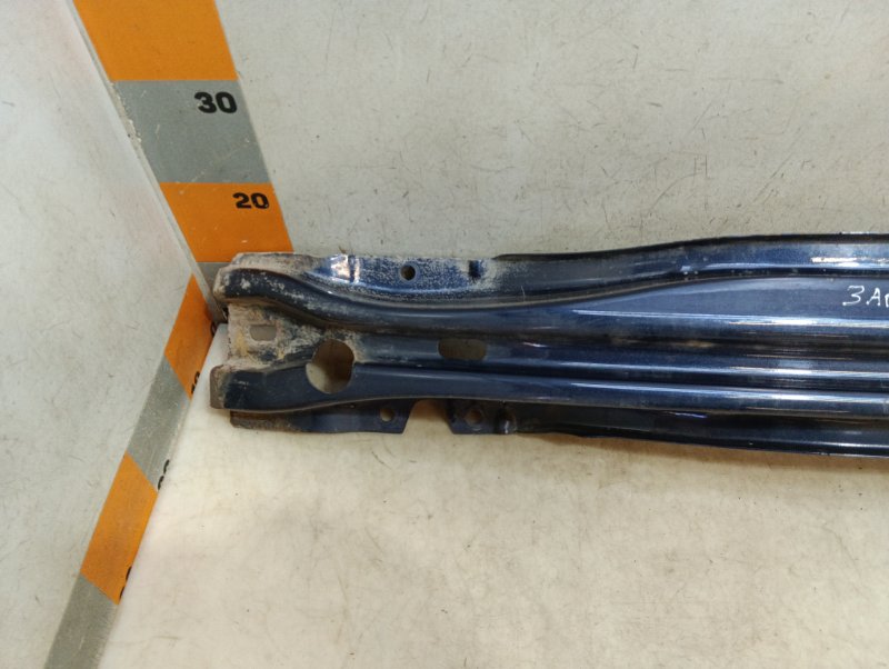 Усилитель заднего бампера