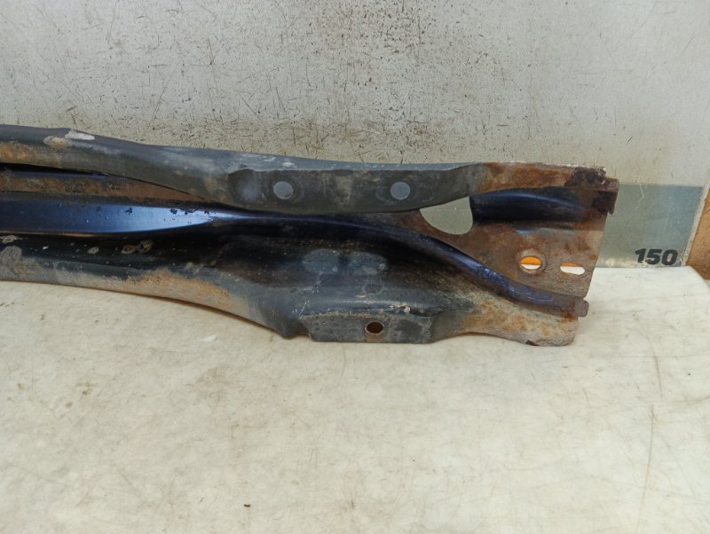 Усилитель заднего бампера