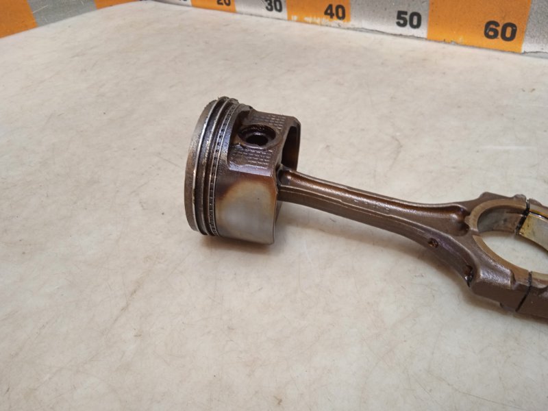 Поршень с шатуном