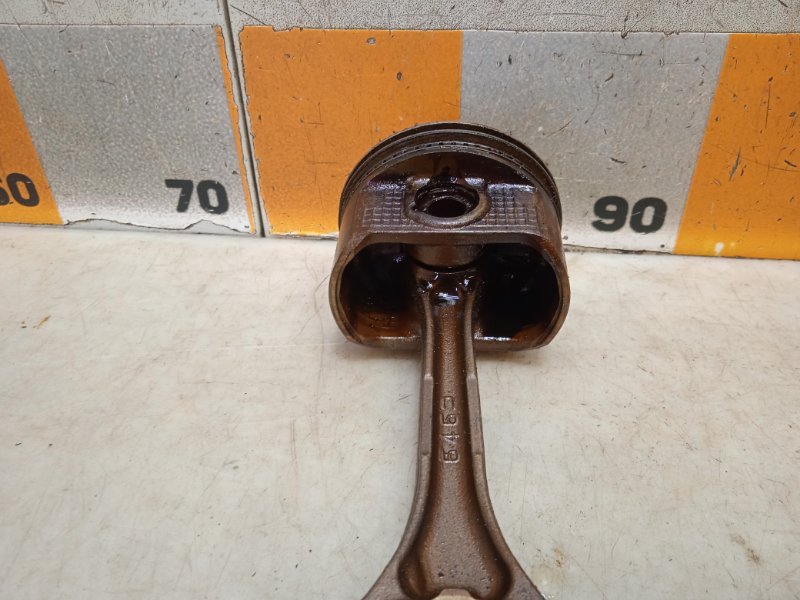 Поршень с шатуном