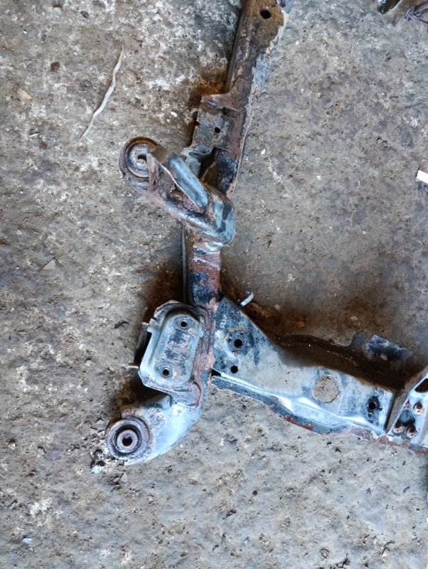 Балка подмоторная