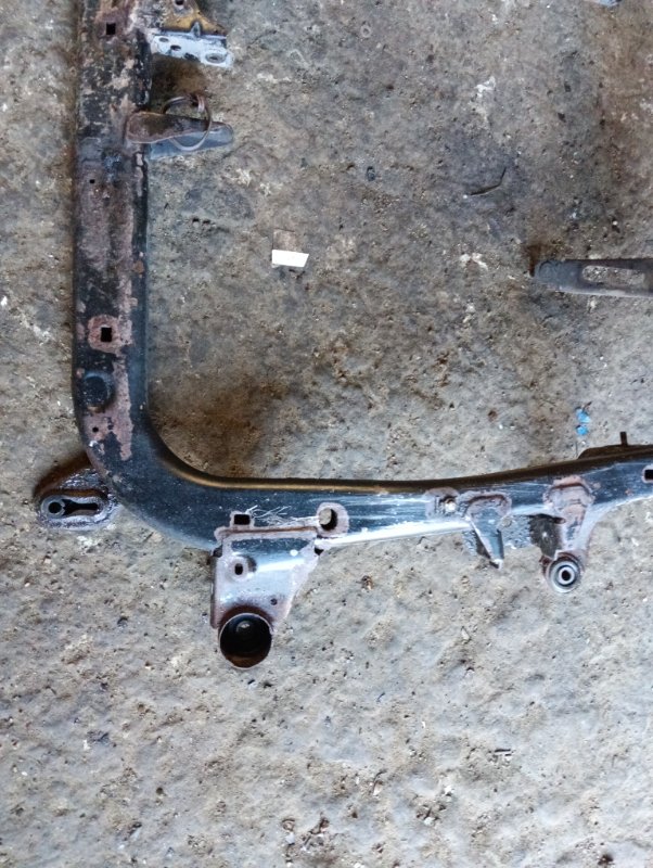 Балка подмоторная