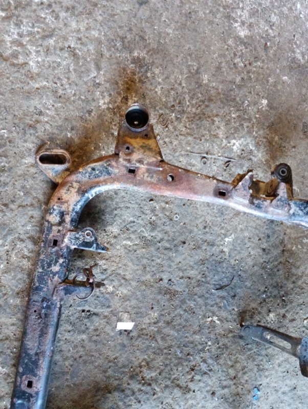 Балка подмоторная