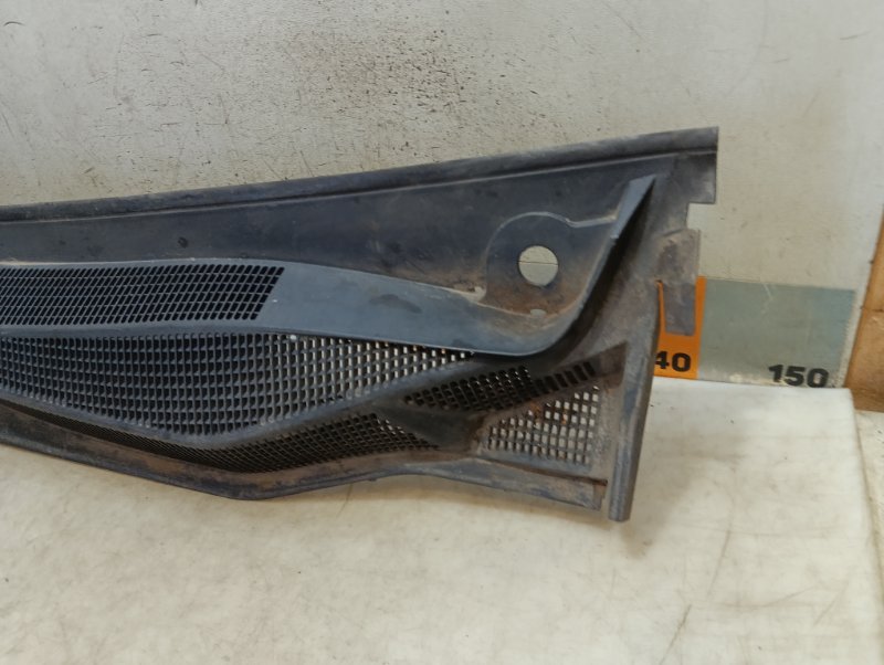 Решетка стеклоочистителей (Жабо)