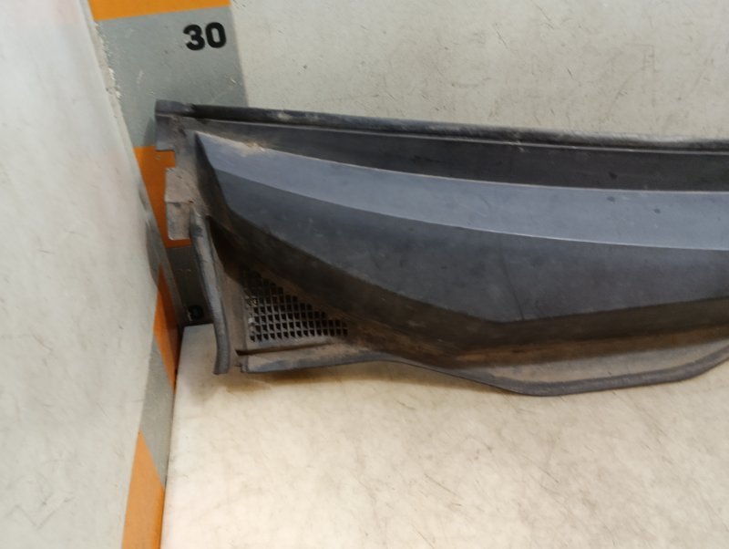 Решетка стеклоочистителей (Жабо)